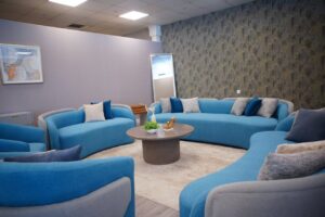 Czy wersalka tapicerowana jest warta swojej ceny?